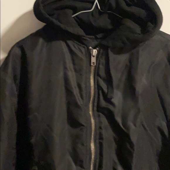 Medium bomber hoodie jacket !!! Works for winter - Picture 3 of 5